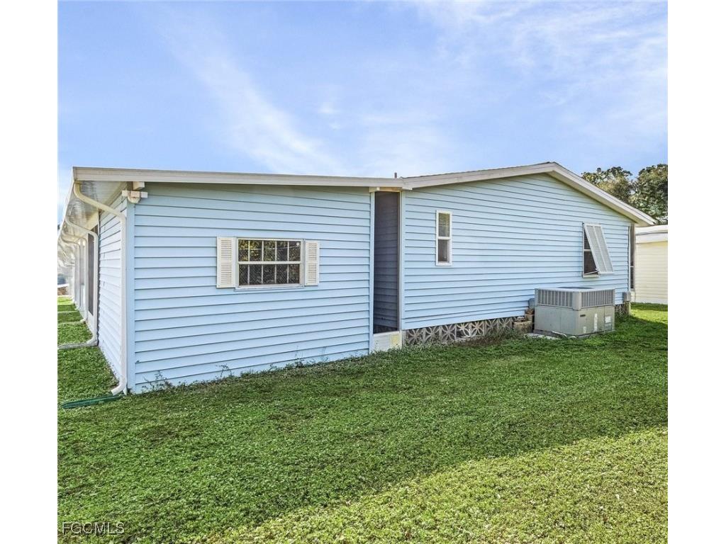 227 Shrub Lane N North Fort Myers FL 33917 2025026327 image16