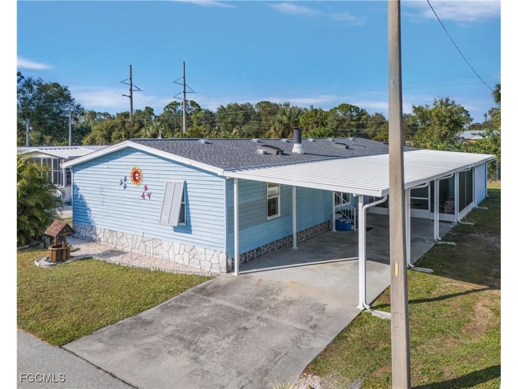 227 Shrub Lane N North Fort Myers FL 33917 2025026327 image2