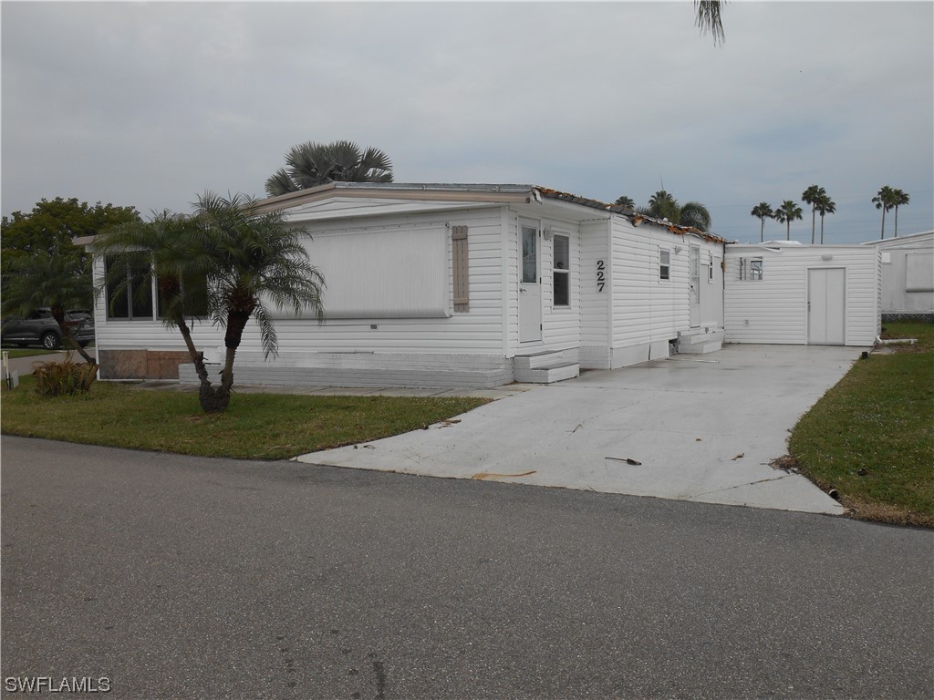 227 Tangerine Drive Fort Myers FL 33905 223011952 image1