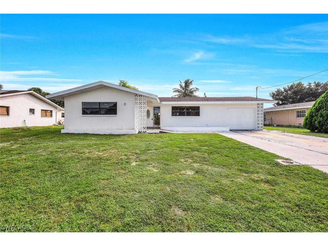 2270 42nd Street SW Naples FL 34116 223075618 image1