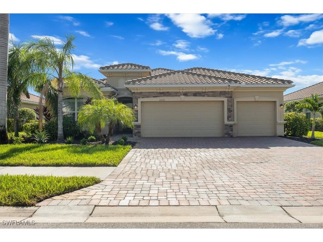 2270 Vermont Lane Naples FL 34120 225065766 image1