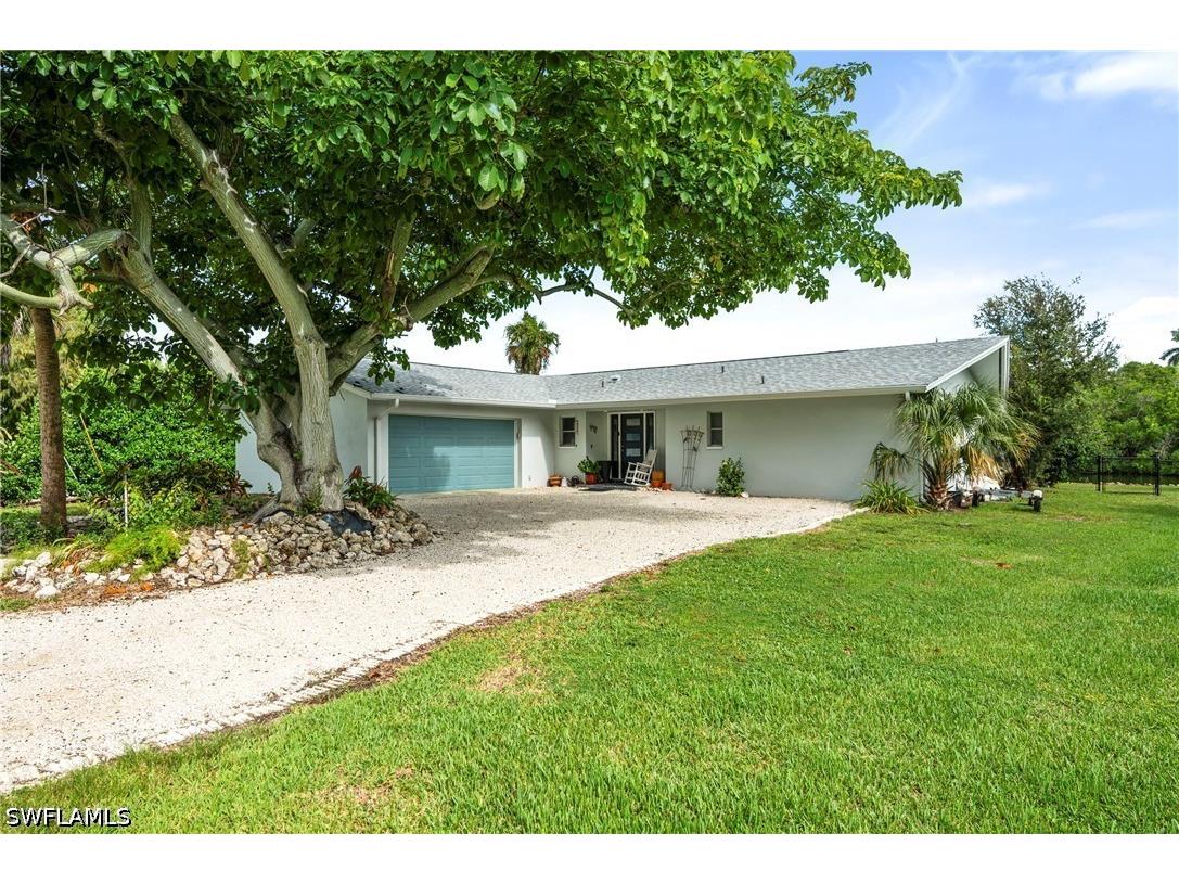 2271 Harbor Road Naples FL 34104 226021487 image1