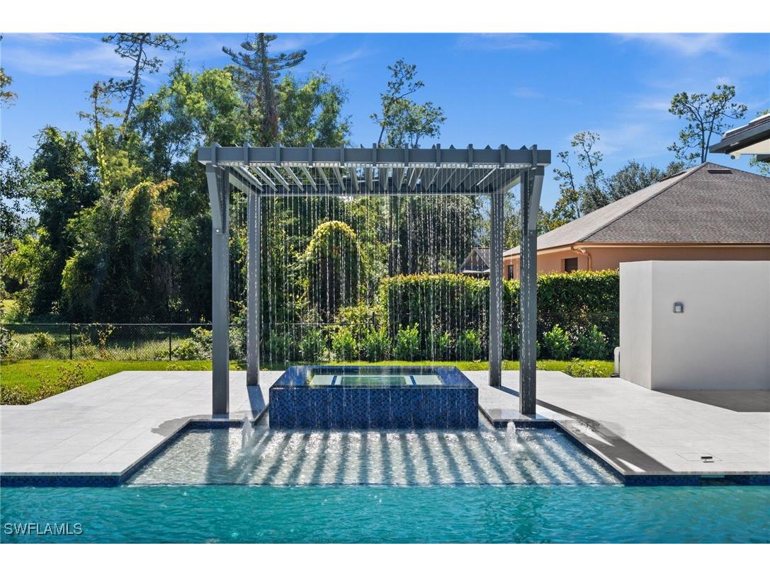 2272 Oakes Boulevard Naples FL 34119 225079573 image5