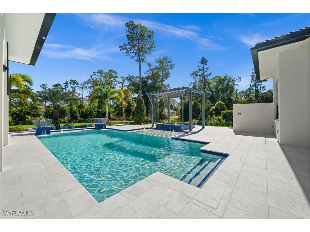 2272 Oakes Boulevard Naples FL 34119 225079573 image9