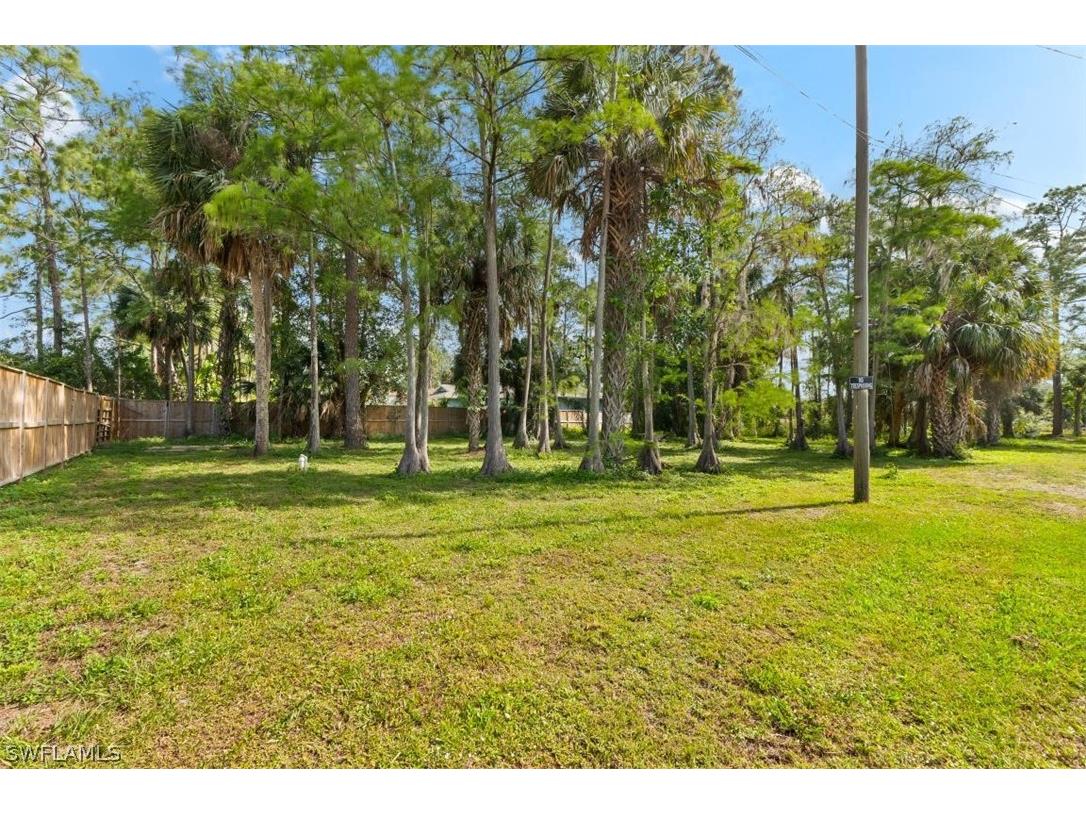 2274 Della Drive Naples FL 34117 224030229 image1