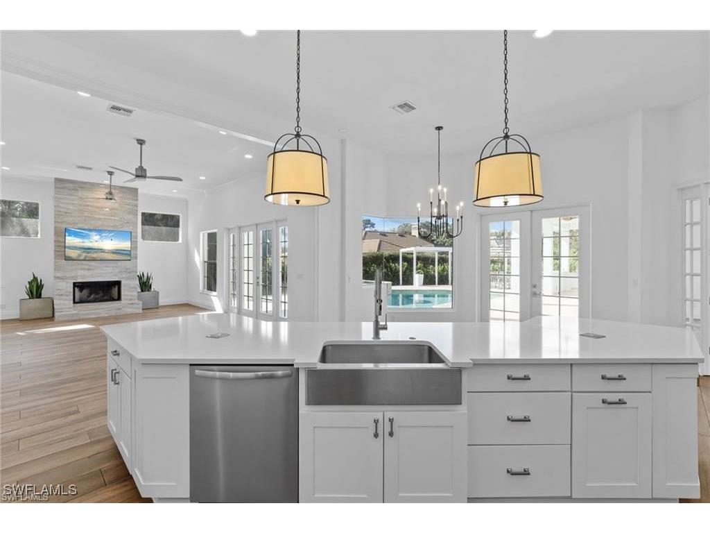 2274 Hawksridge Drive Naples FL 34105 225056391 image1