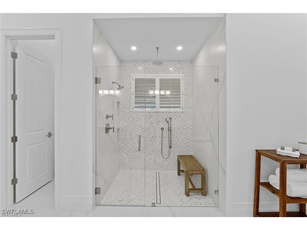 2274 Hawksridge Drive Naples FL 34105 225056391 image9