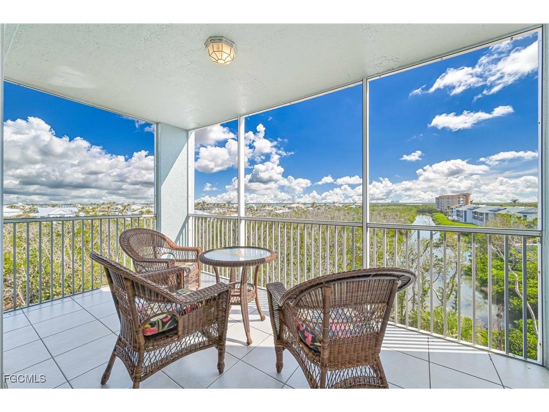 22748 Island Pines Way #401 Fort Myers Beach FL 33931 2025005566 image1