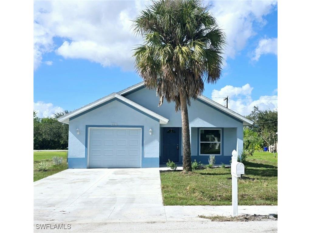 2276 Towles Street Fort Myers FL 33916 224071872 image1