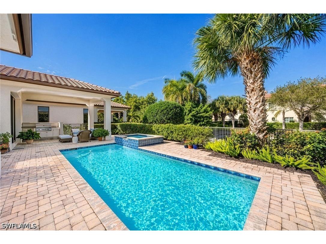 2277 Residence Circle Naples FL 34105 226003782 image1