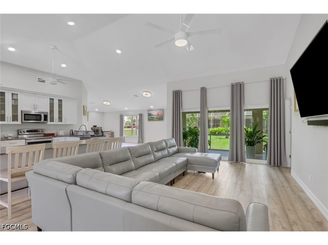 228 Aviation Parkway Cape Coral FL 33904 2026017746 image5