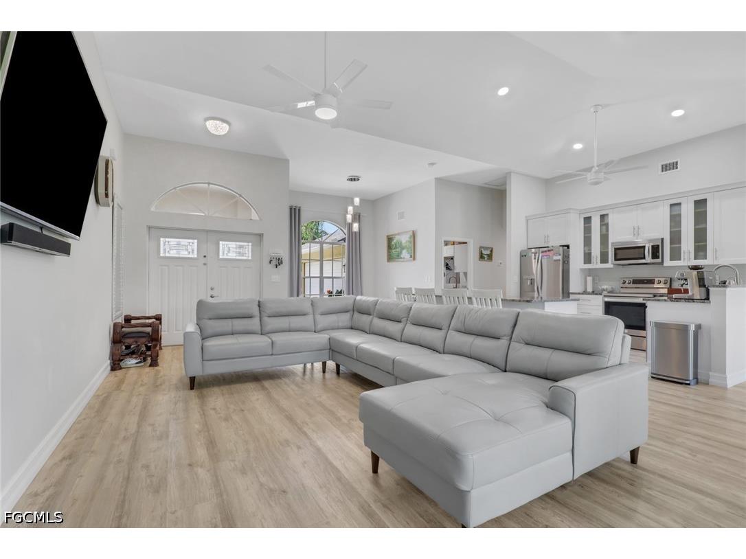 228 Aviation Parkway Cape Coral FL 33904 2026017746 image6