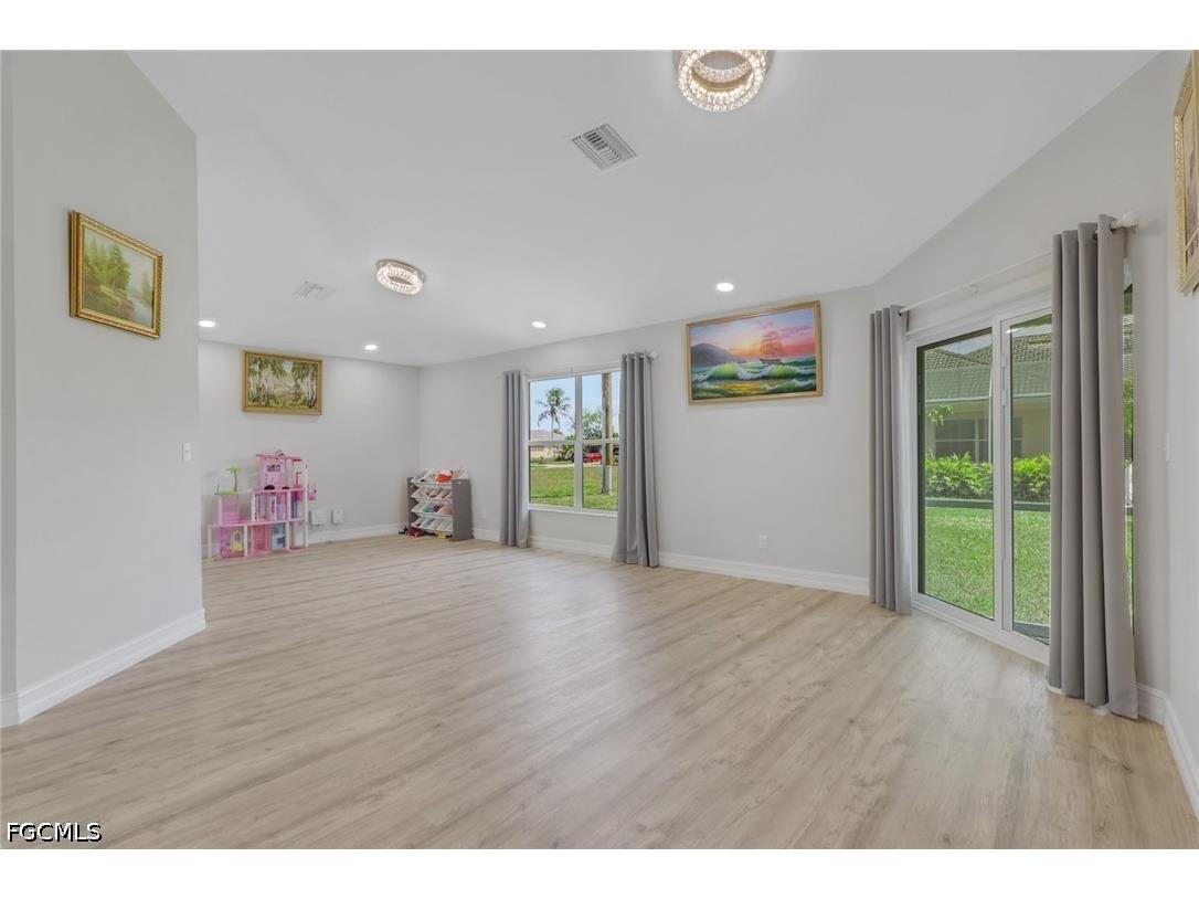 228 Aviation Parkway Cape Coral FL 33904 2026017746 image9
