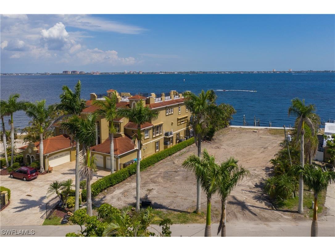 228 Bayshore Drive Cape Coral FL 33904 223038759 image1