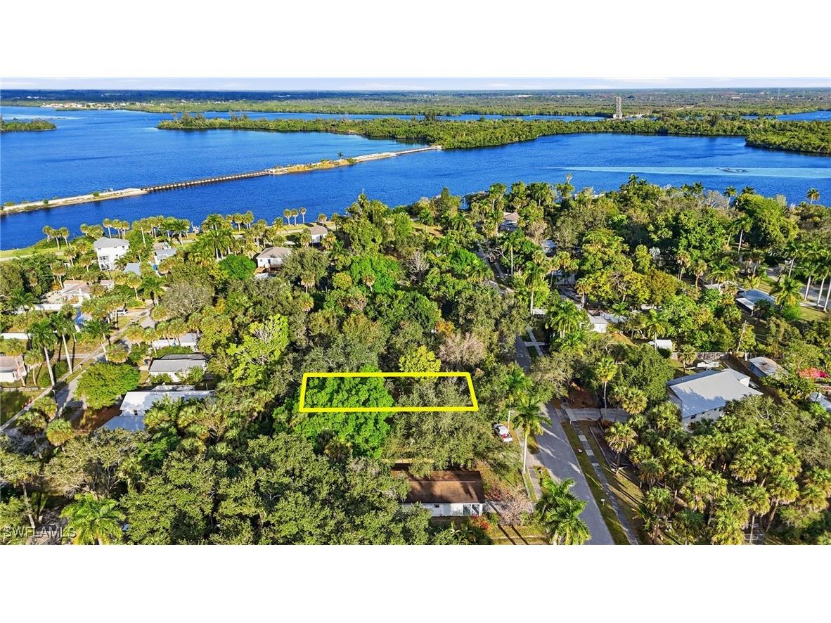 228 Delray Avenue Fort Myers FL 33905 225085256 image1