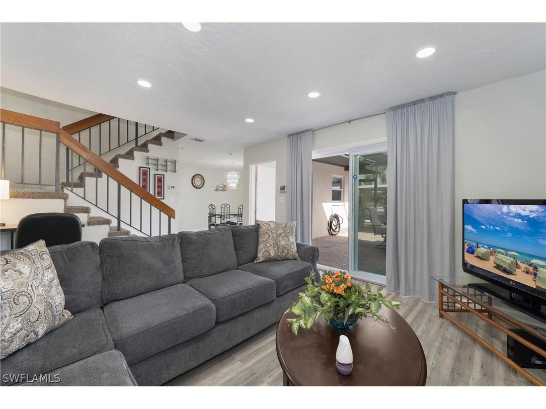 228 Marseille Drive S #10-B Naples FL 34112 223008696 image1