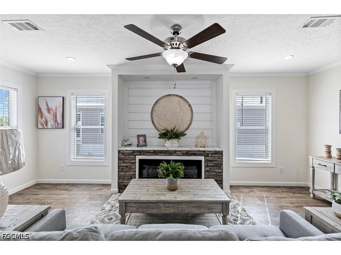 228 Poinsettia Drive Fort Myers FL 33905 2026022780 image5