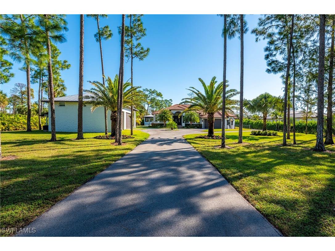 2280 Wilson Boulevard N Naples FL 34120 225081101 image1