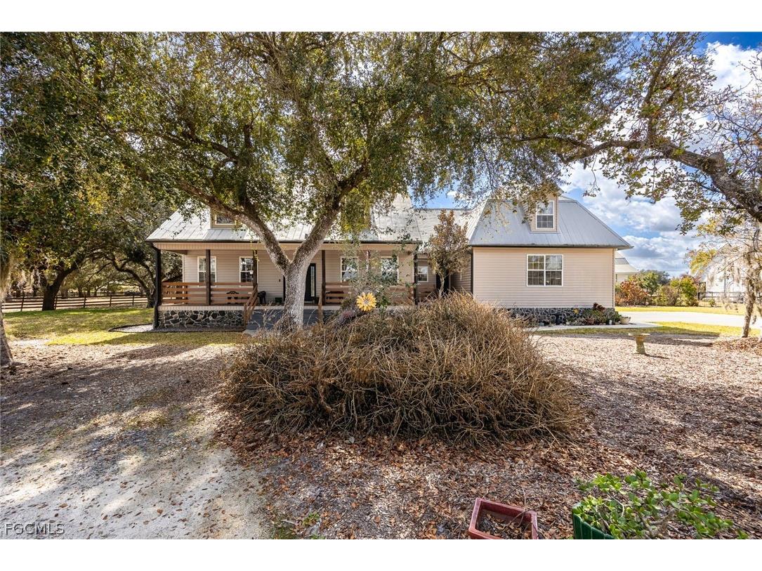 22800 N River Road Alva FL 33920 2026008527 image1
