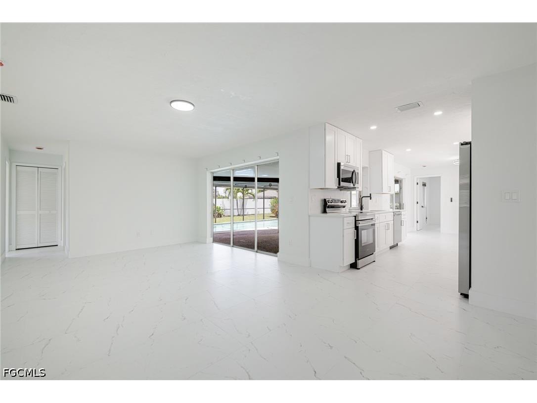2285 SE 28th Street Cape Coral FL 33904 2026022164 image13