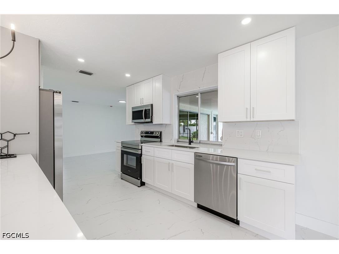 2285 SE 28th Street Cape Coral FL 33904 2026022164 image16