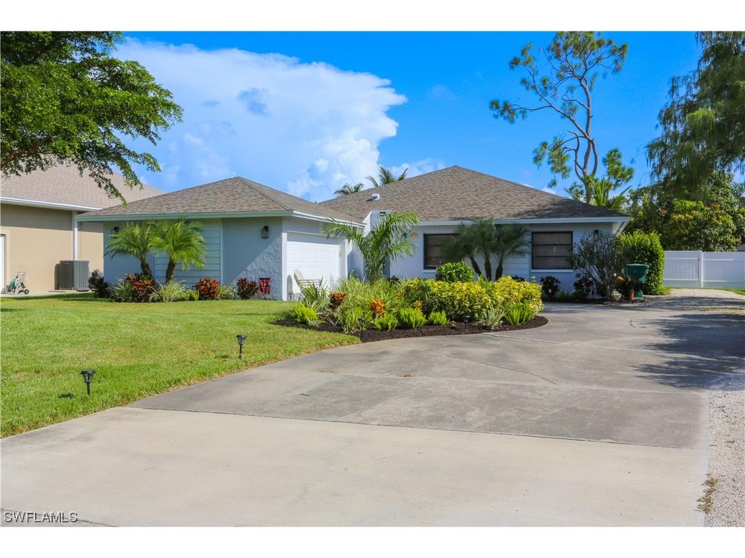 229 Mentor Drive Naples FL 34110 223057340 image1
