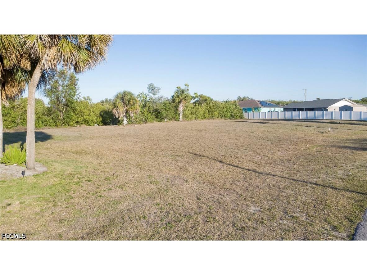 229 NE 10th Place Cape Coral FL 33909 2026013883 image10