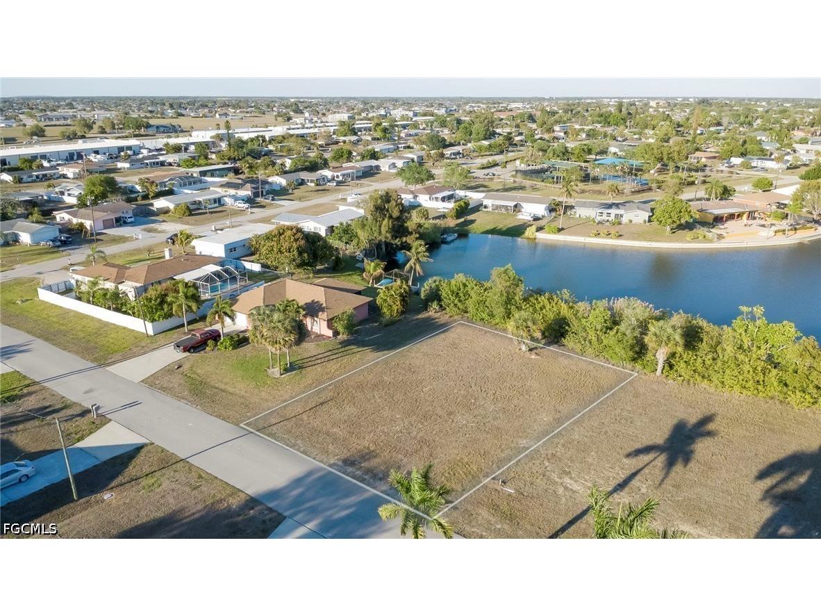 229 NE 10th Place Cape Coral FL 33909 2026013883 image3