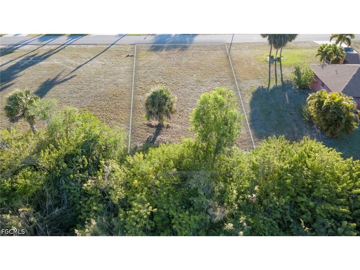 229 NE 10th Place Cape Coral FL 33909 2026013883 image6