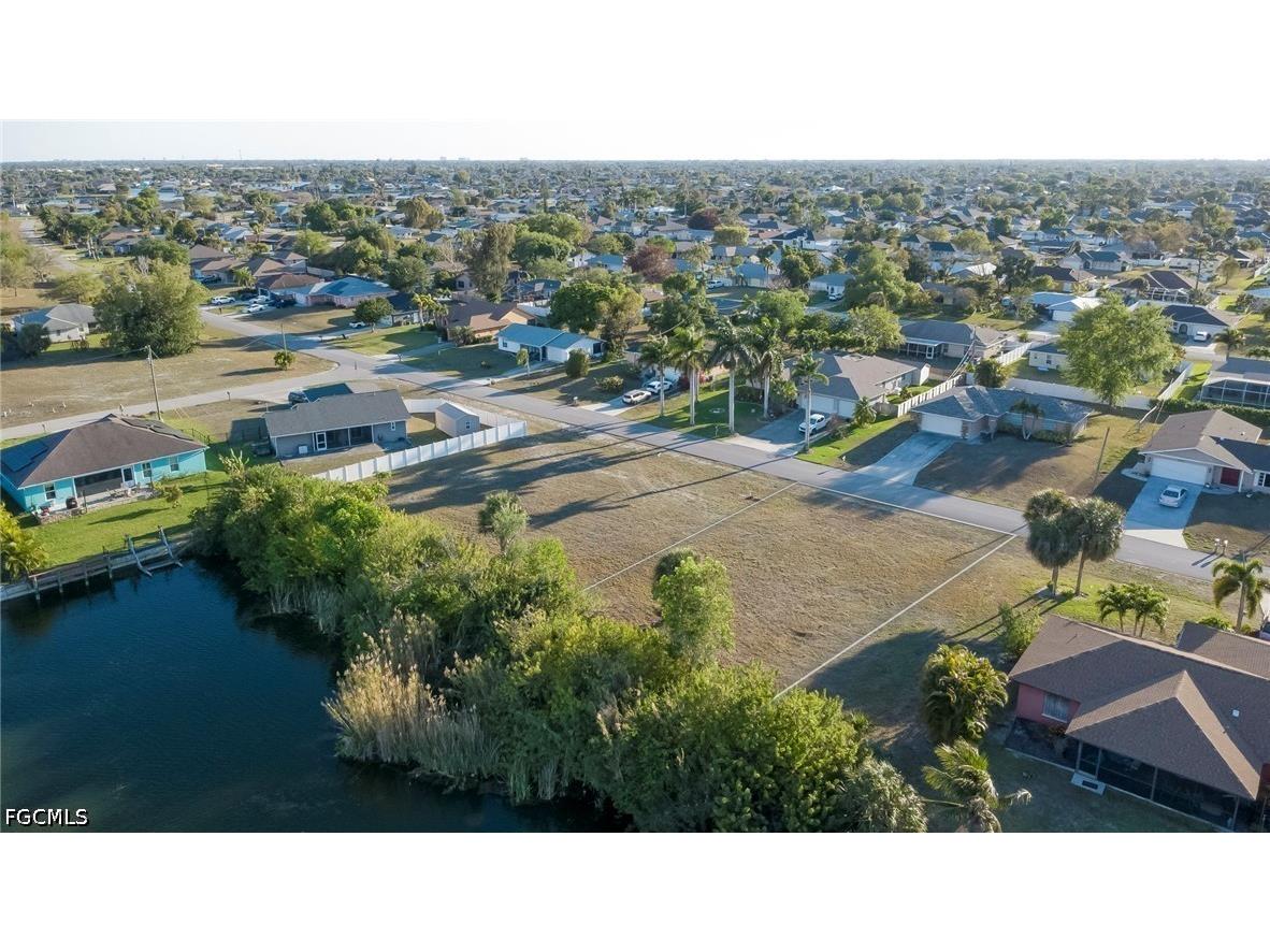 229 NE 10th Place Cape Coral FL 33909 2026013883 image7