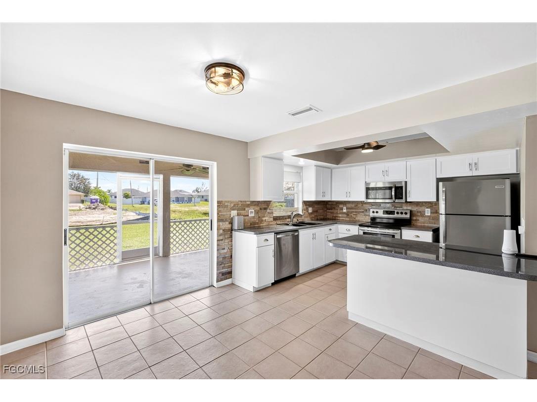 229 NW 15th Place Cape Coral FL 33993 2025026029 image10
