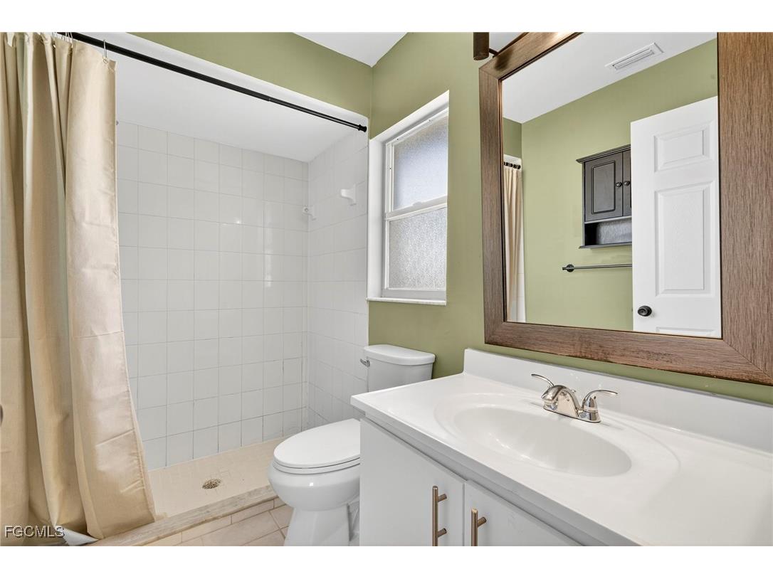 229 NW 15th Place Cape Coral FL 33993 2025026029 image16