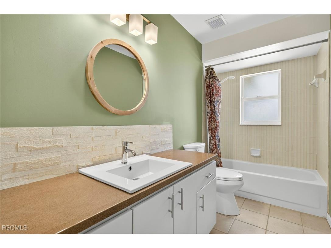 229 NW 15th Place Cape Coral FL 33993 2025026029 image19