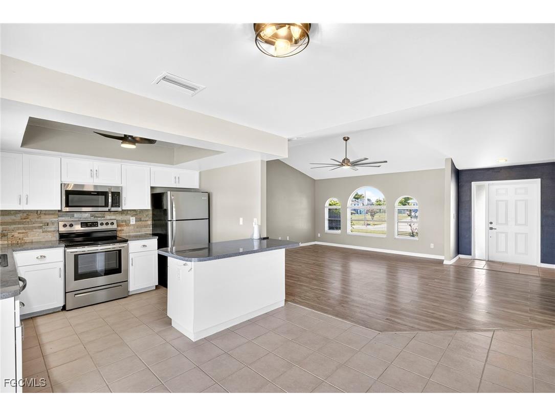 229 NW 15th Place Cape Coral FL 33993 2025026029 image9