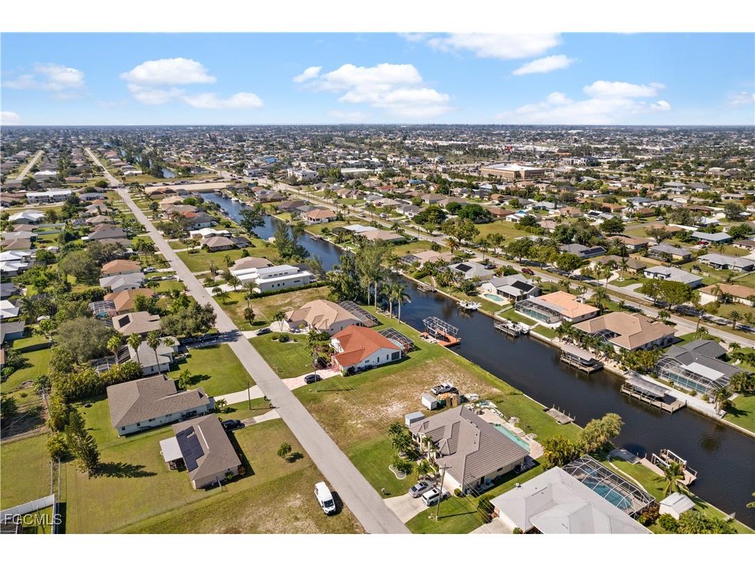 229 SE 28th Terrace Cape Coral FL 33904 2025023579 image6