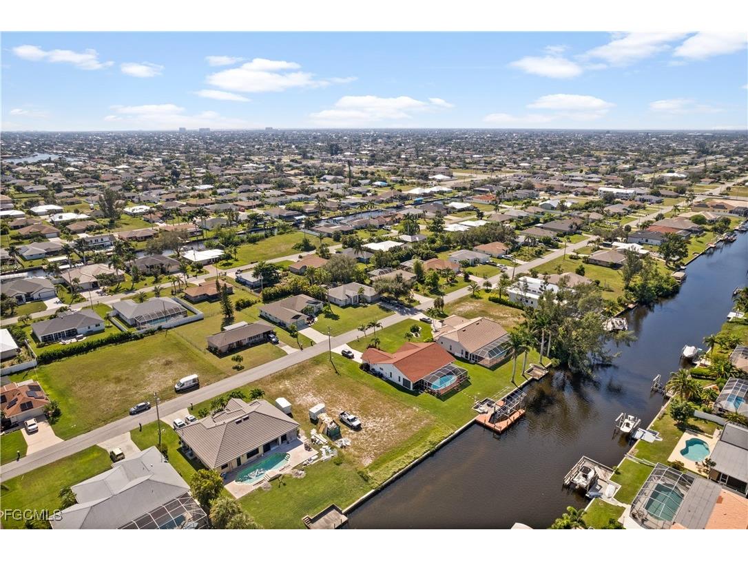 229 SE 28th Terrace Cape Coral FL 33904 2025023579 image7