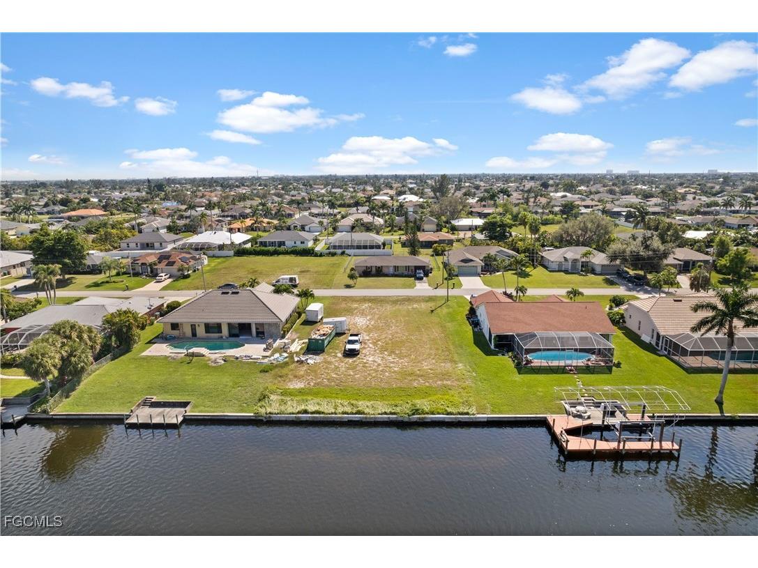 229 SE 28th Terrace Cape Coral FL 33904 2025023579 image8