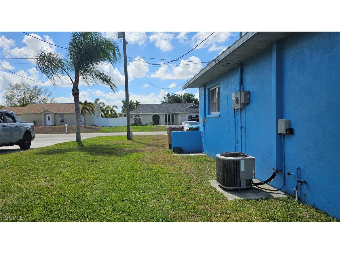 229 SE 3rd Terrace Cape Coral FL 33990 2026011655 image20