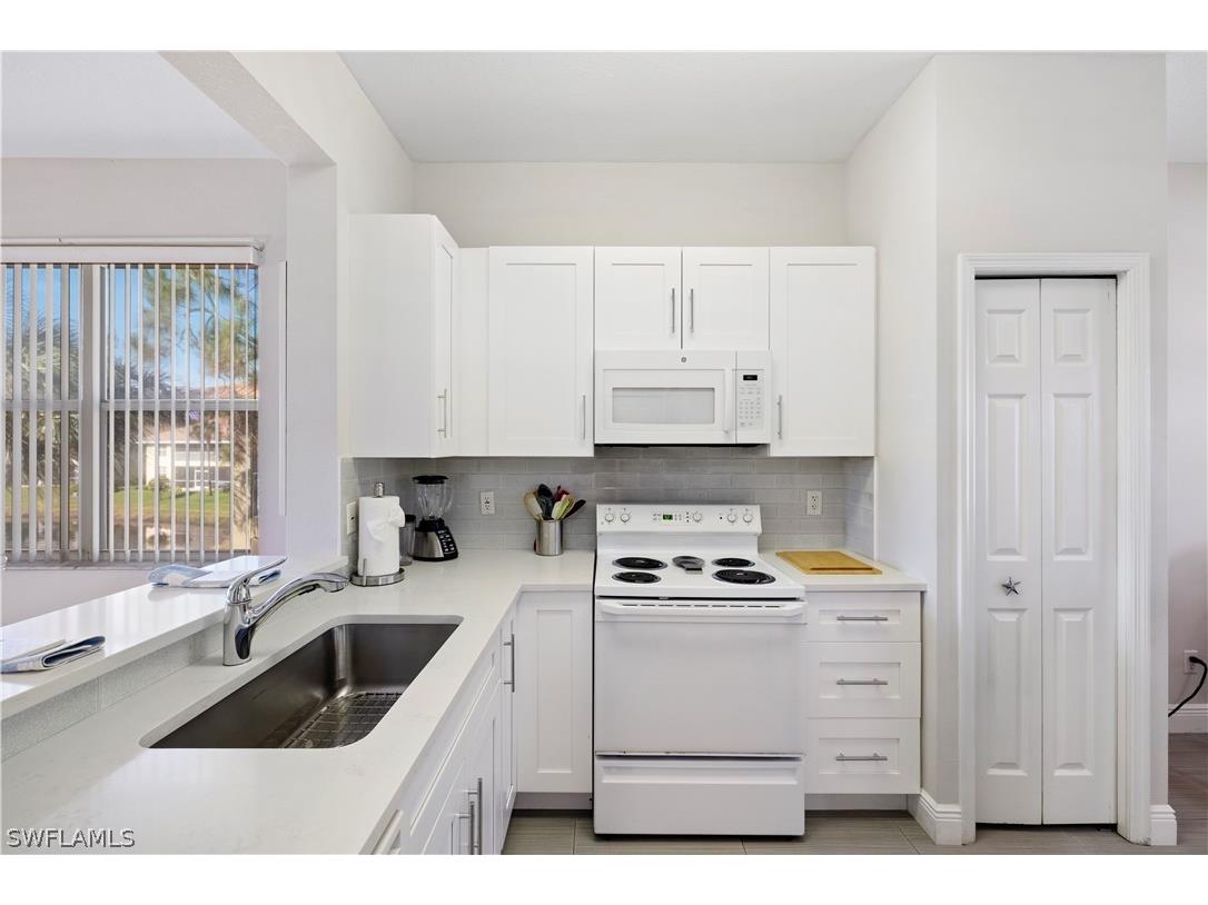 2290 Carrington Court #204 Naples FL 34109 226012106 image7