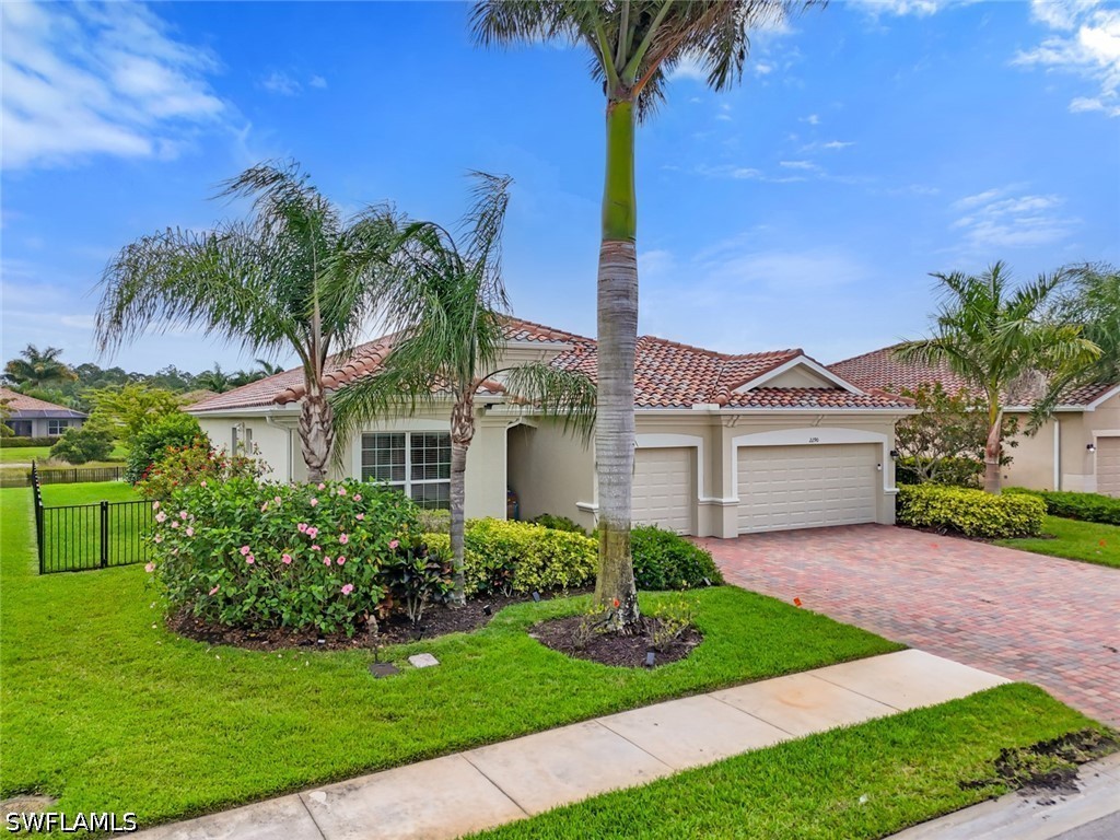 2290 Vermont Lane Naples FL 34120 226021195 image2