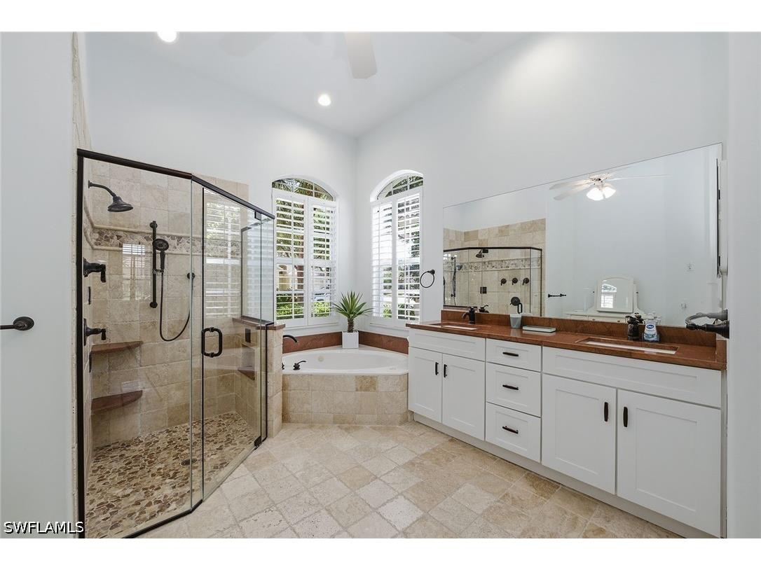 2292 Island Cove Circle Naples FL 34109 226019167 image18