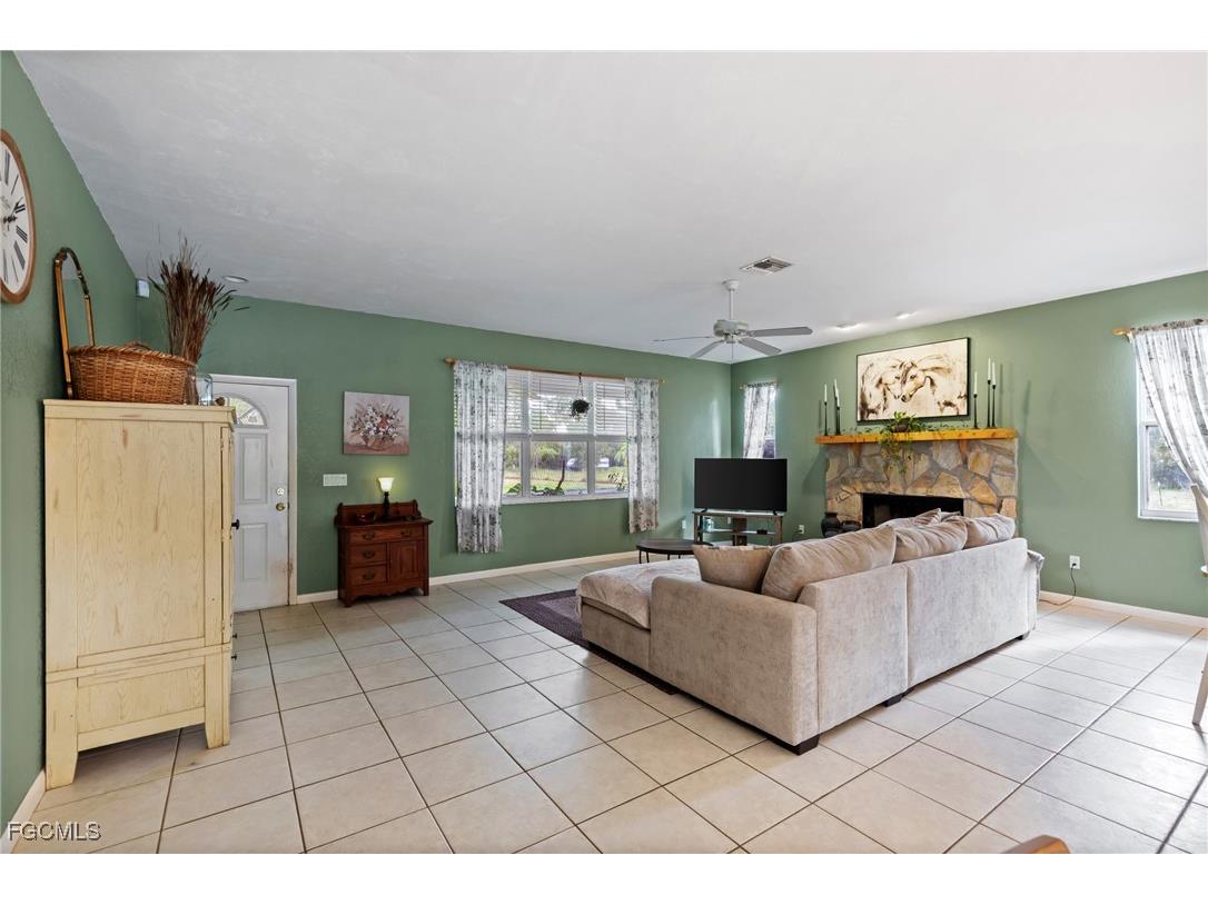 22931 Williams Drive North Fort Myers FL 33917 2025014589 image3