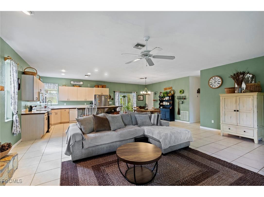 22931 Williams Drive North Fort Myers FL 33917 2025014589 image5