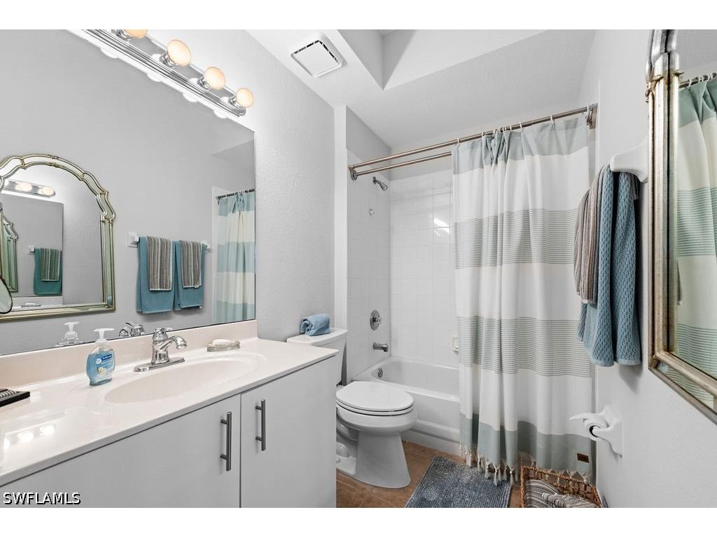 2295 Carrington Court #1-101 Naples FL 34109 226017260 image15