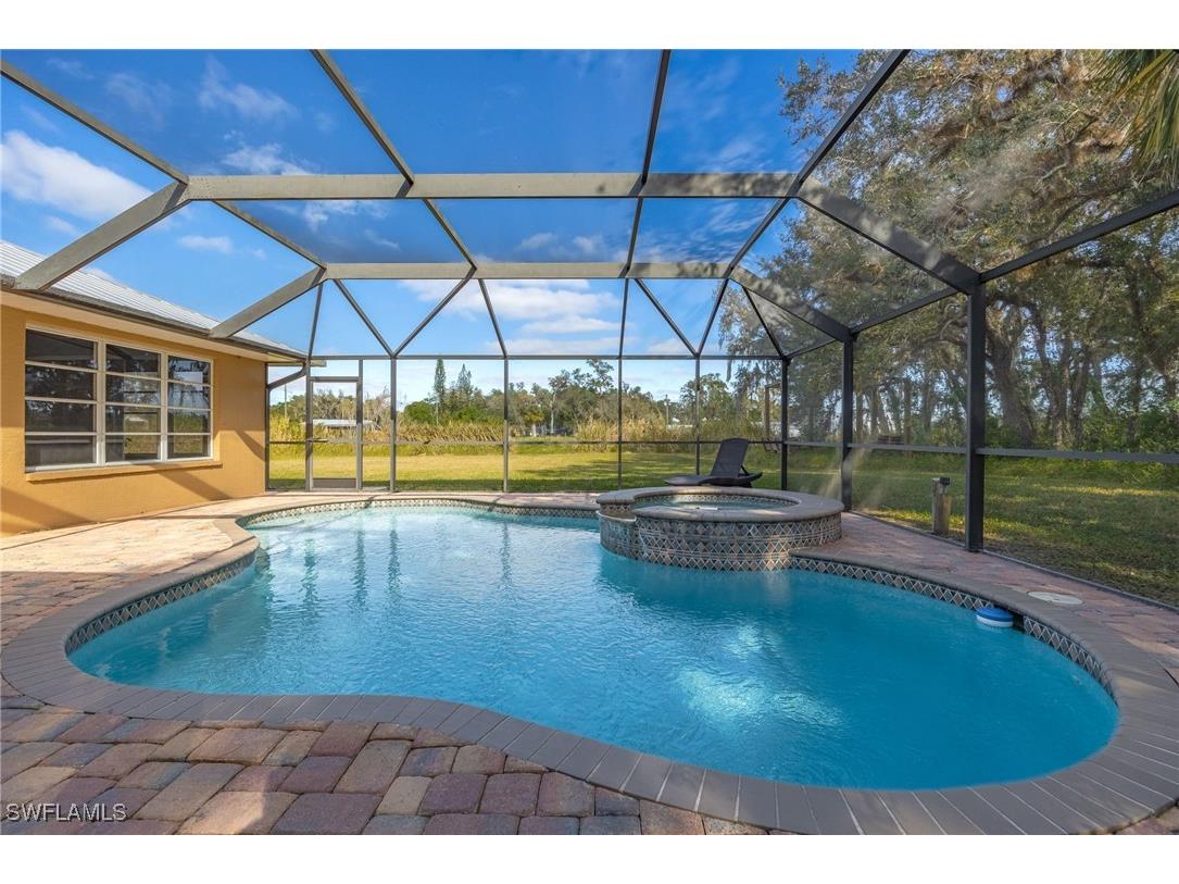 2295 Herzog Road Alva FL 33920 225002587 image1