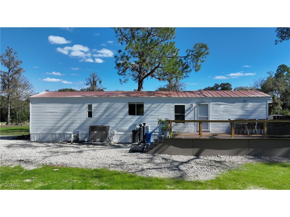 22950 Tinas Lane Fort Myers FL 33913 2025024448 image10