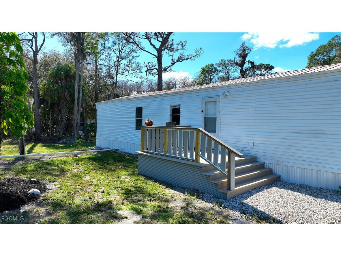 22950 Tinas Lane Fort Myers FL 33913 2025024448 image12