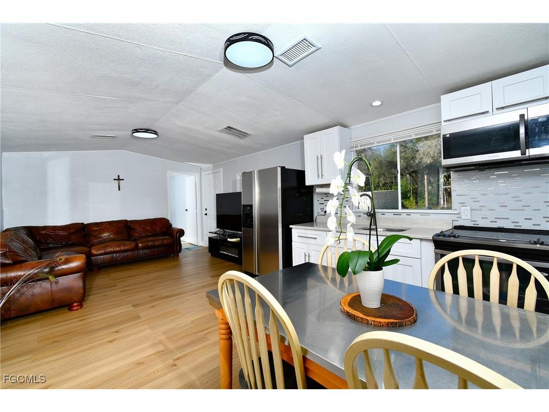 22950 Tinas Lane Fort Myers FL 33913 2025024448 image21