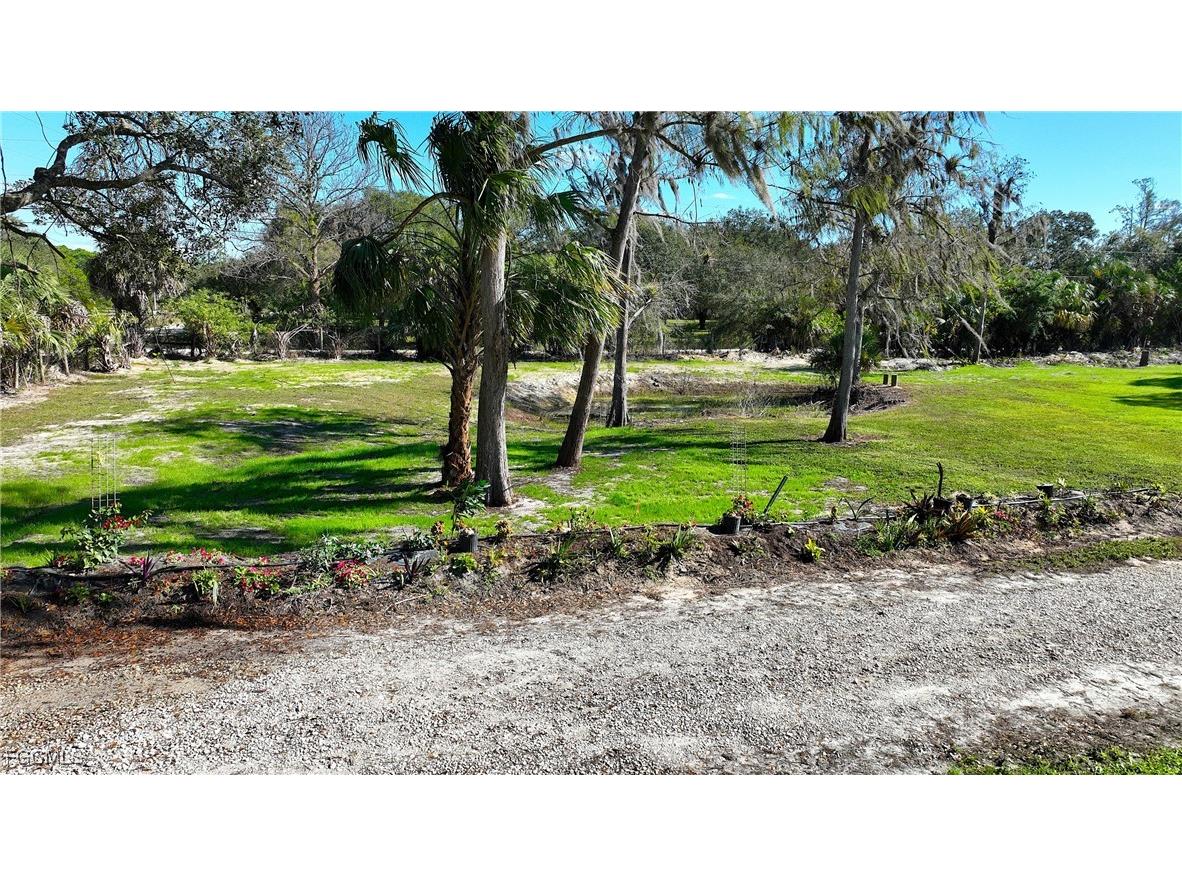 22950 Tinas Lane Fort Myers FL 33913 2025024448 image35