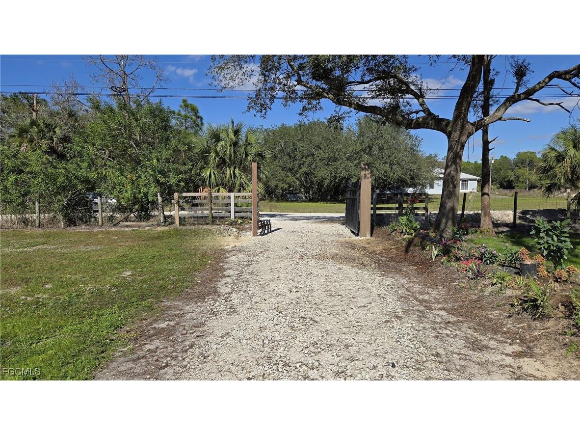 22950 Tinas Lane Fort Myers FL 33913 2025024448 image39